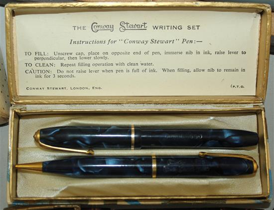 A cased Conway Stewart writing set,